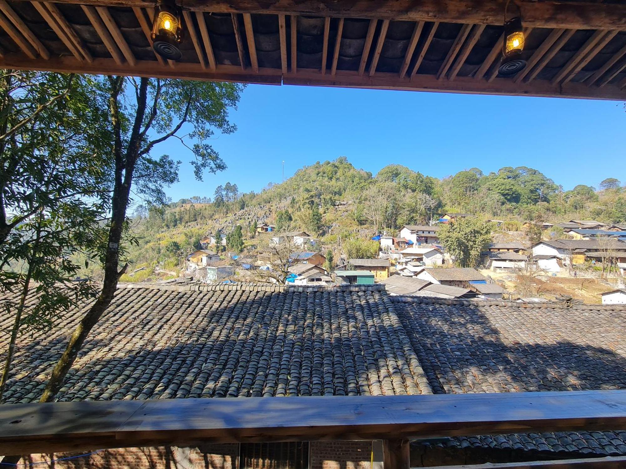 Nha Co Lao Xa Homestay Hmong & Bungalow Air Conditioner Dong Van  Exterior foto